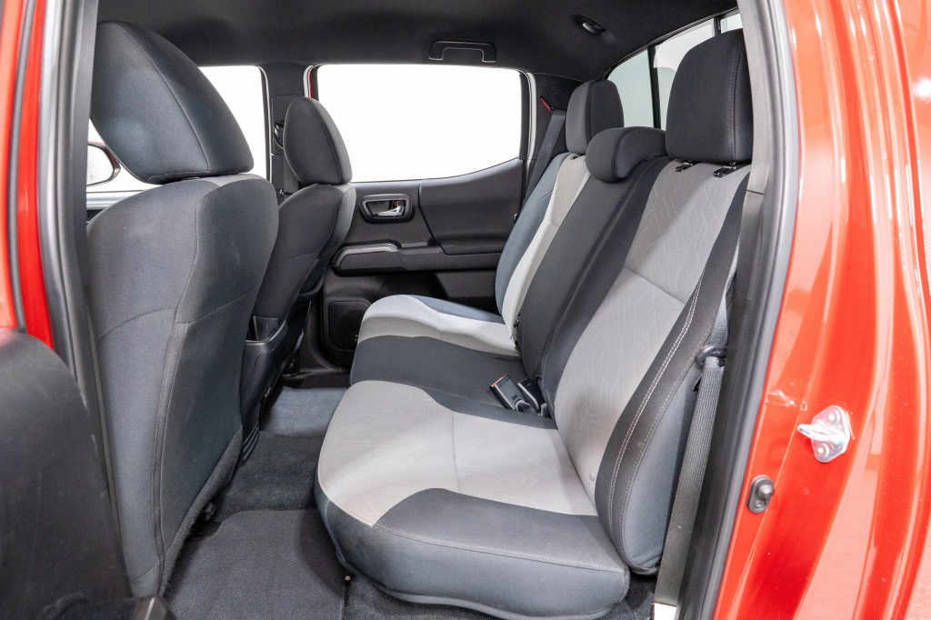 2023 Toyota Tacoma Image 33