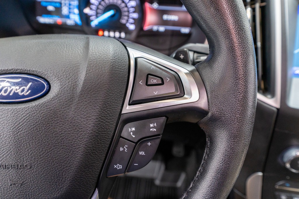 2020 Ford Edge Image 27