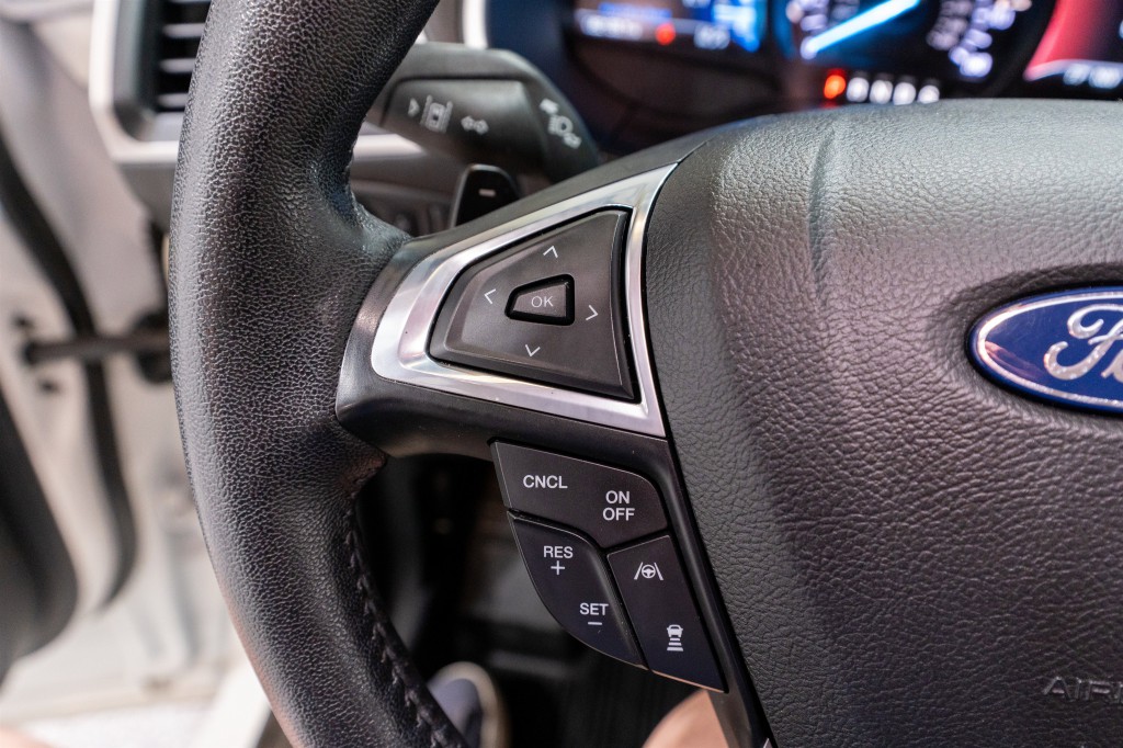 2020 Ford Edge Image 28