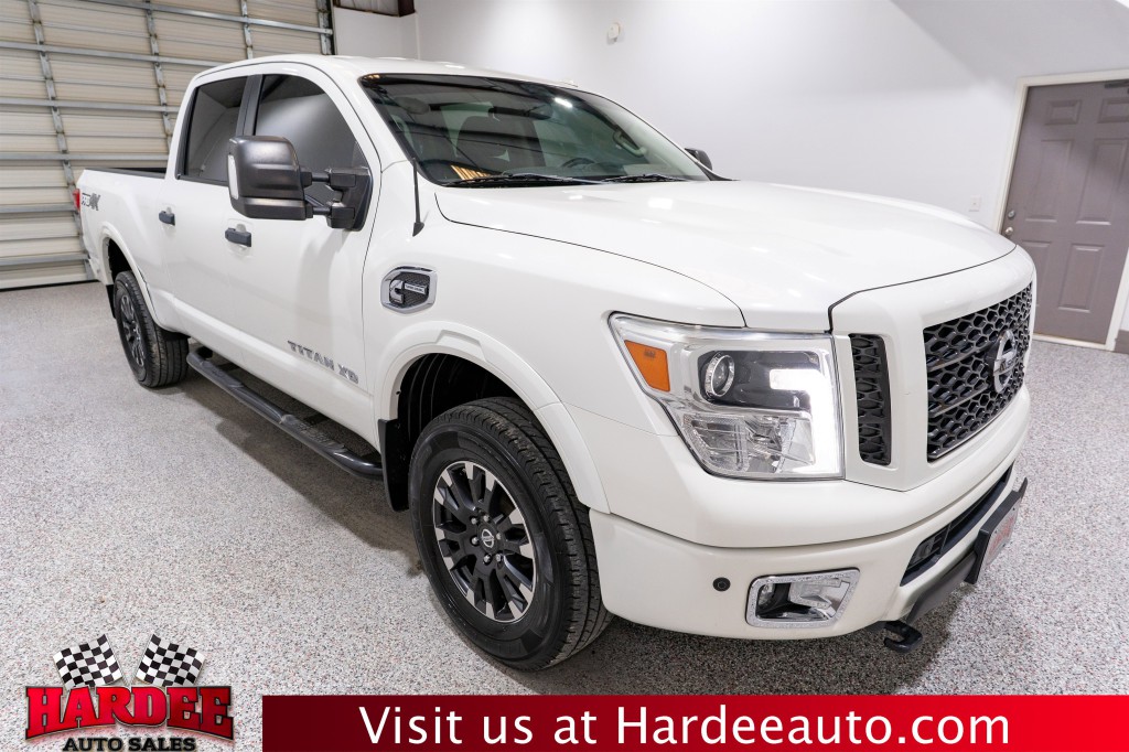 2019 Nissan Titan Image 6