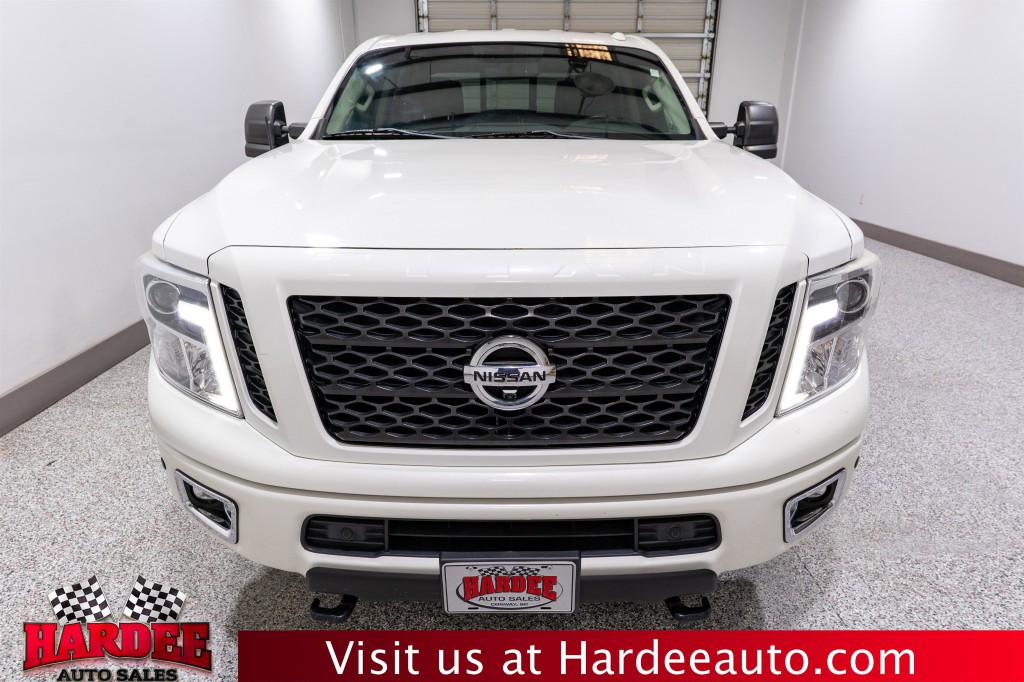 2019 Nissan Titan Image 7