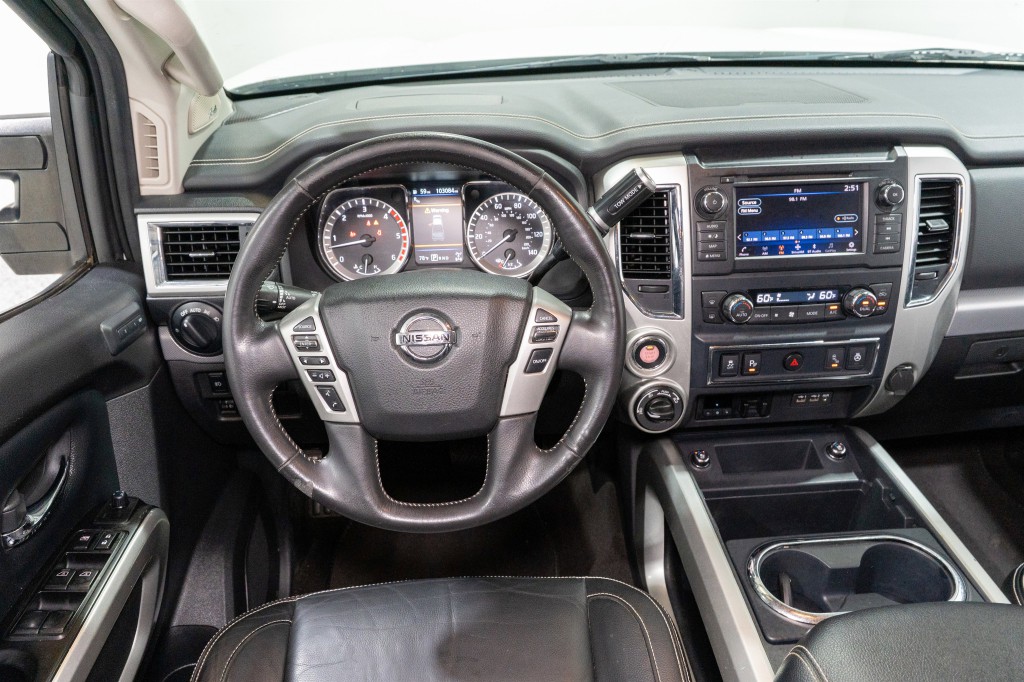 2019 Nissan Titan Image 13