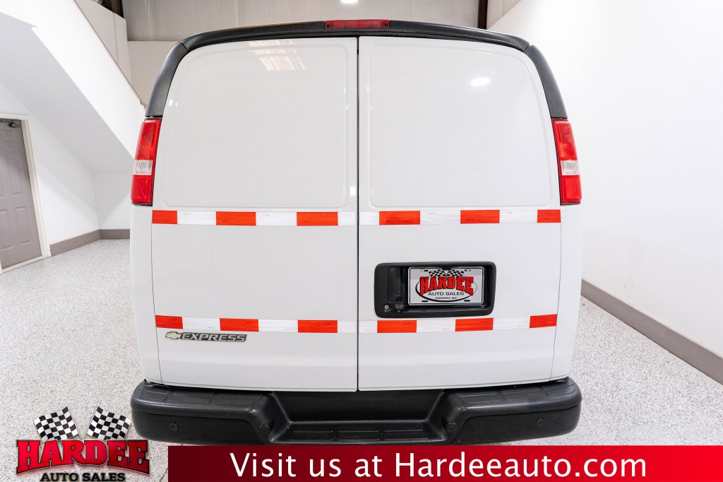 2021 Chevrolet Express Image 4