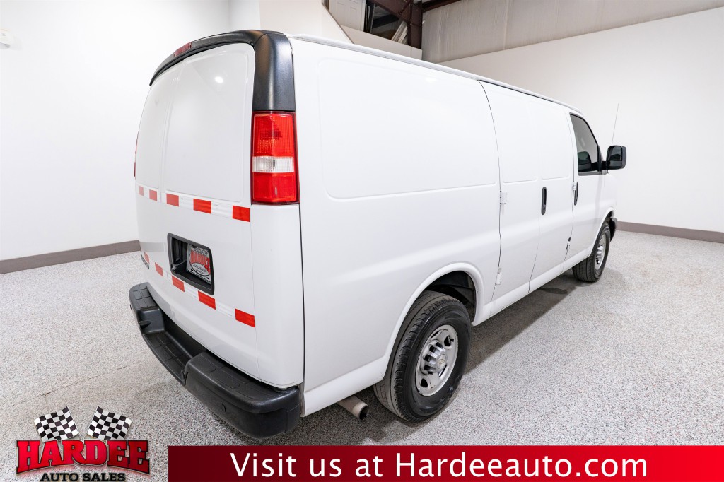 2021 Chevrolet Express Image 5