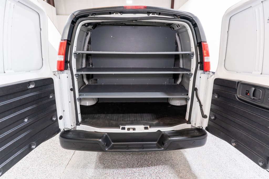 2021 Chevrolet Express Image 11