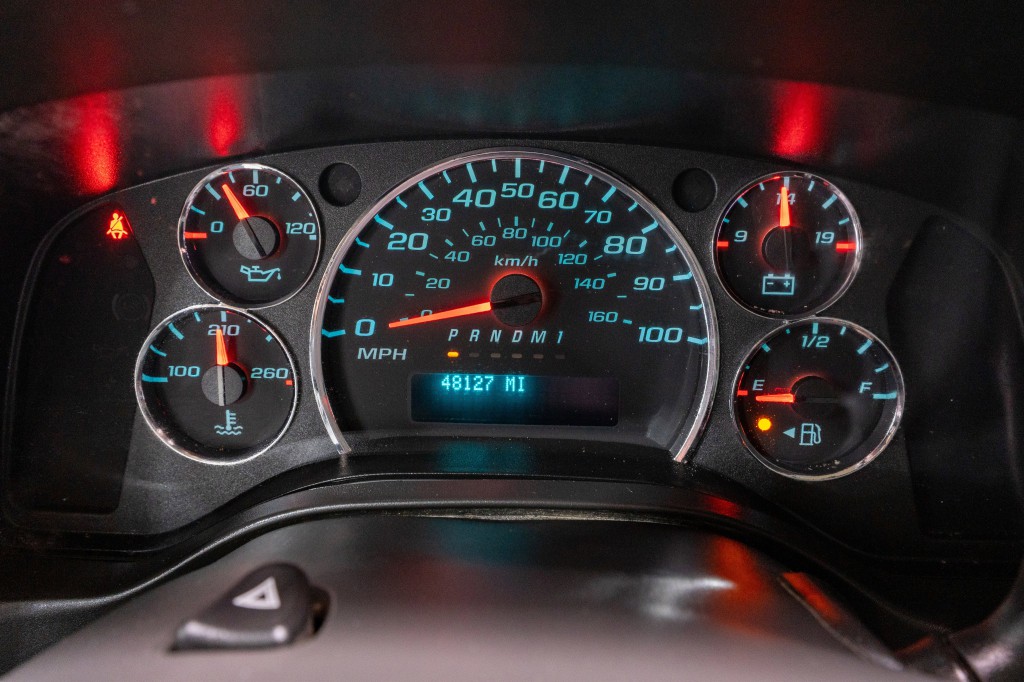 2021 Chevrolet Express Image 23