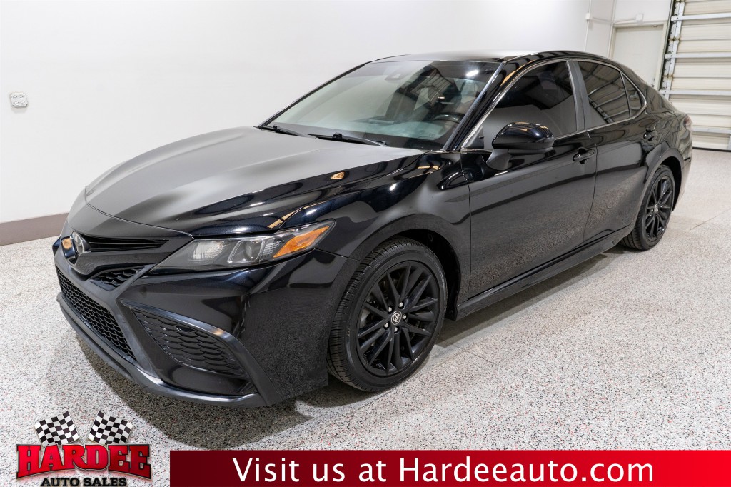 2021 Toyota Camry Image 2