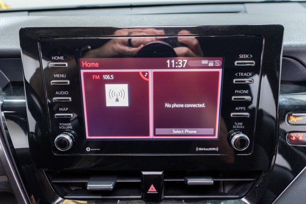 2021 Toyota Camry Image 15