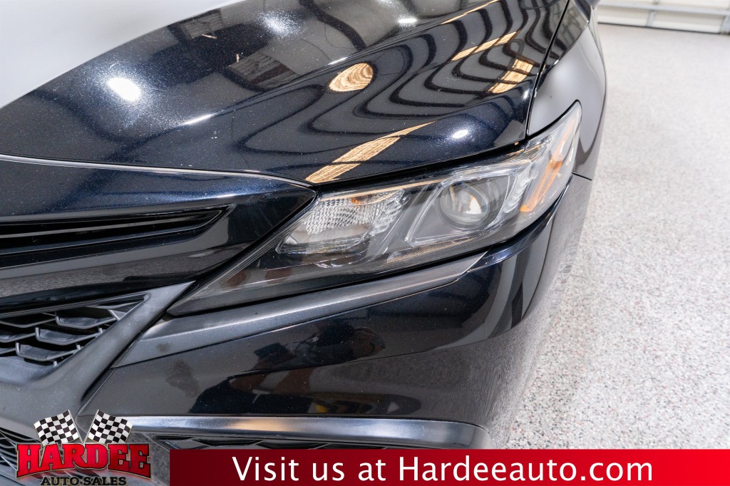 2021 Toyota Camry Image 8