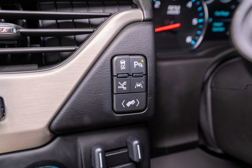 2018 GMC Yukon Image 33