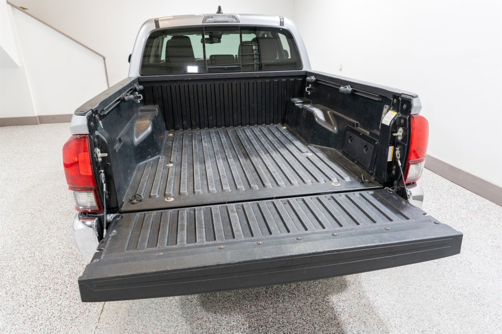2021 Toyota Tacoma Image 11