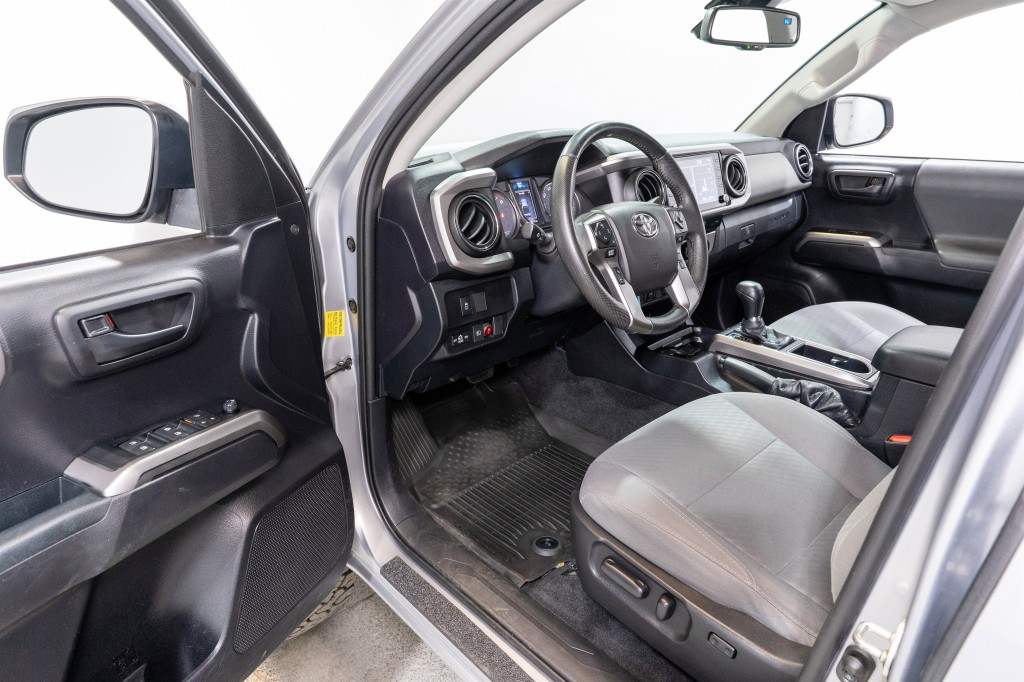 2021 Toyota Tacoma Image 13