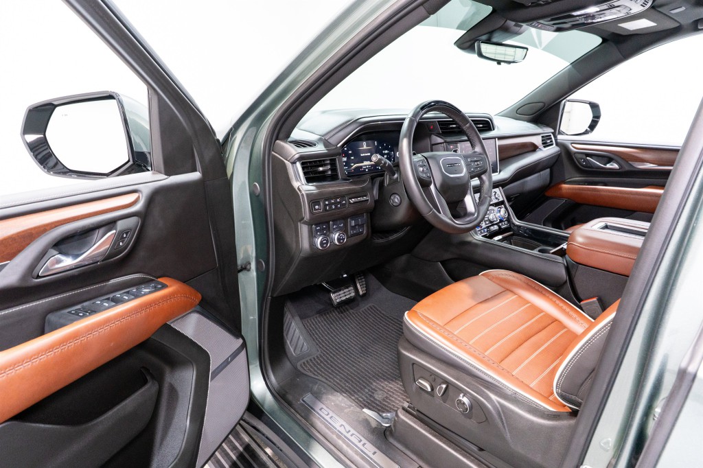 2024 GMC Yukon Image 13