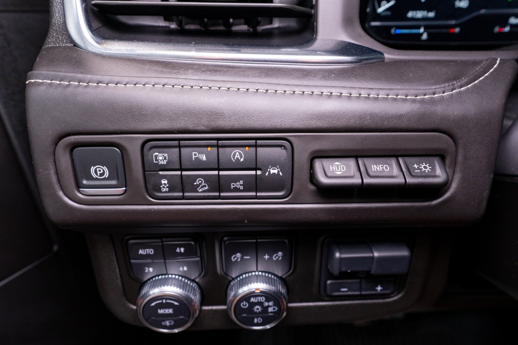 2024 GMC Yukon Image 32