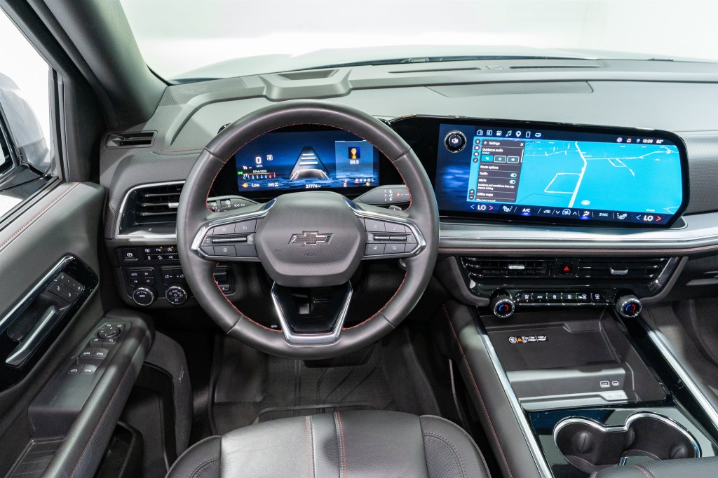 2025 Chevrolet Suburban Image 11