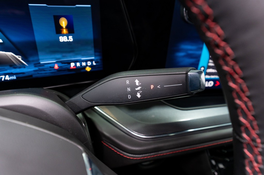 2025 Chevrolet Suburban Image 28