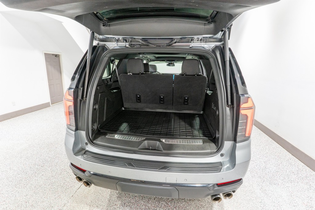 2025 Chevrolet Suburban Image 34