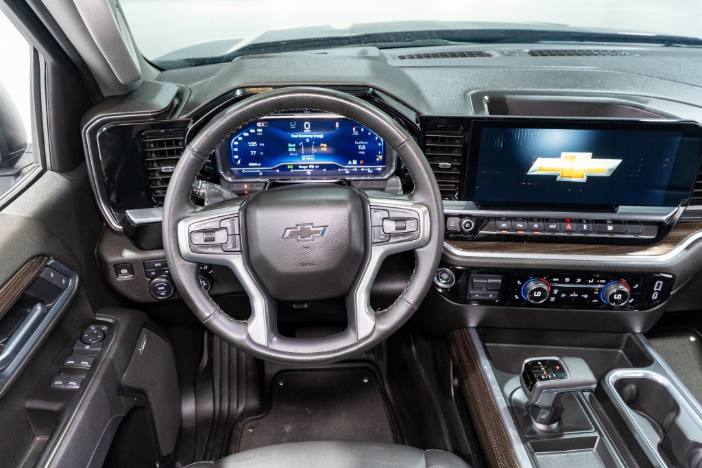 2025 Chevrolet Silverado 1500 Image 12