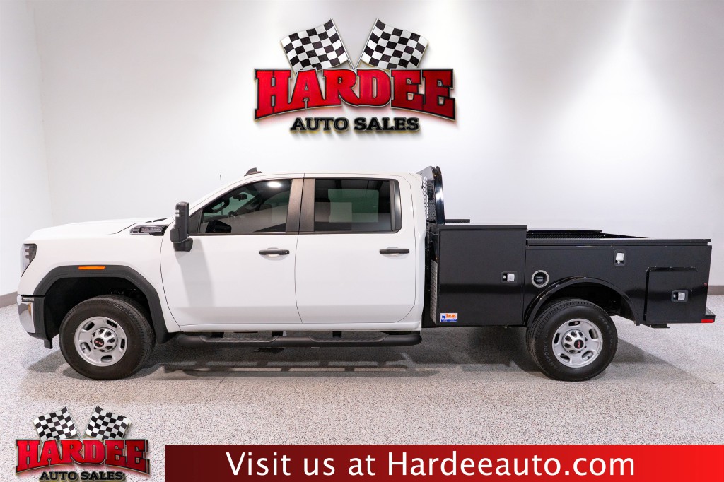 2024 GMC Sierra 2500 Image 1