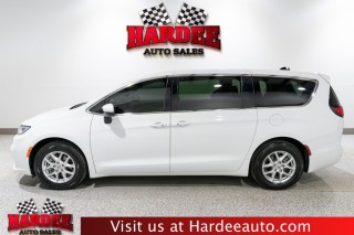 Image for 2023 Chrysler Pacifica Touring L ID: 7494670