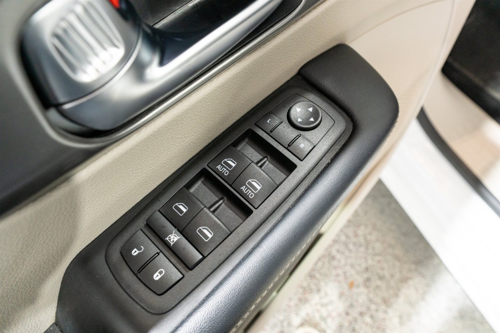 2023 Chrysler Pacifica Image 14