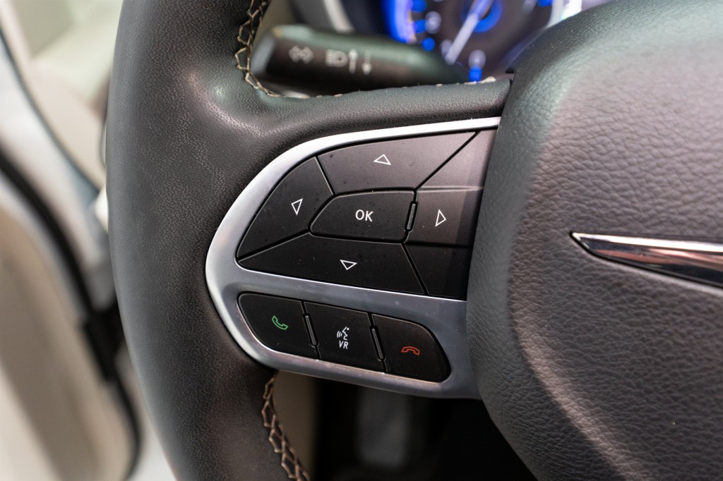 2023 Chrysler Pacifica Image 25