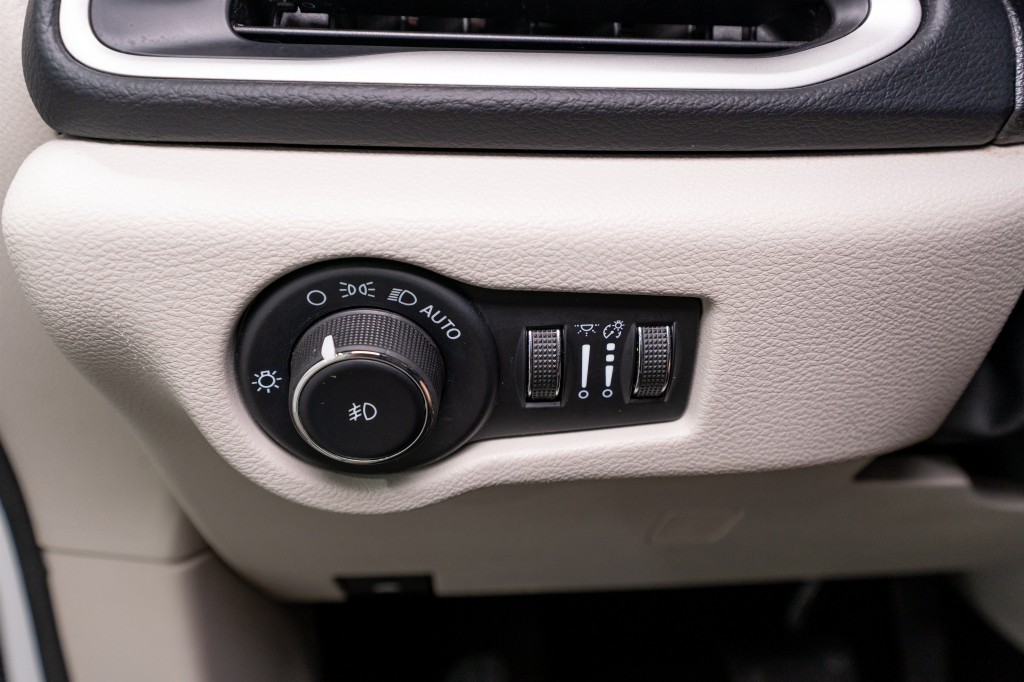 2023 Chrysler Pacifica Image 29