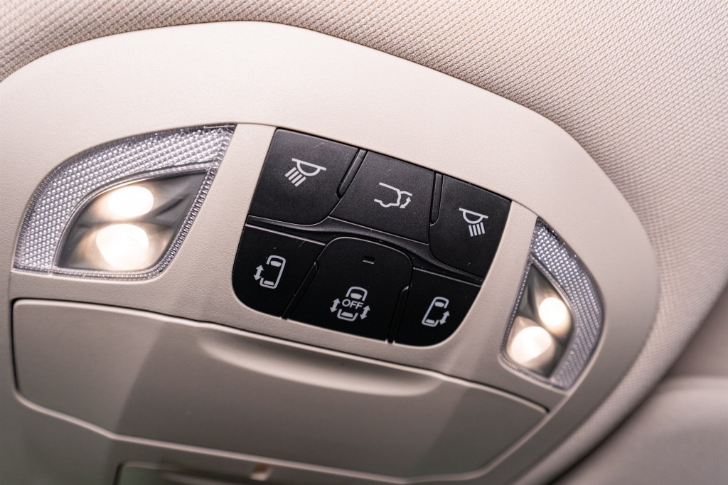 2023 Chrysler Pacifica Image 30