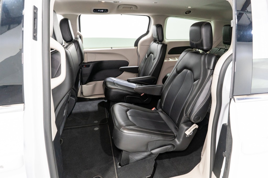 2023 Chrysler Pacifica Image 31