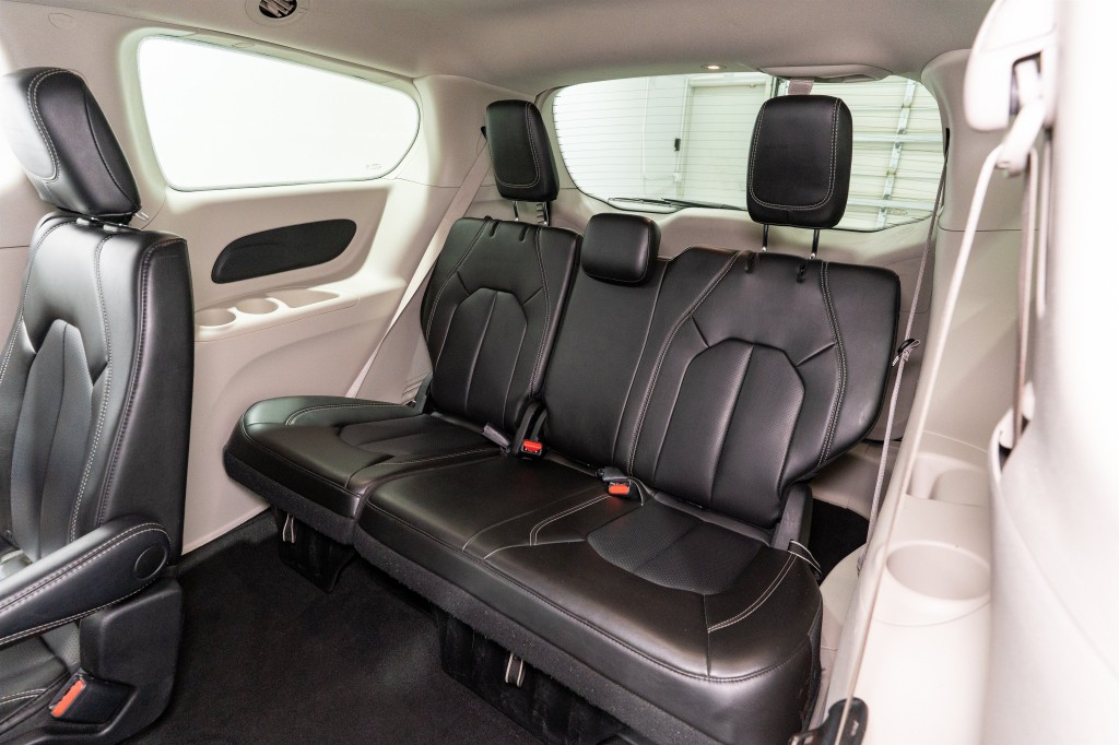 2023 Chrysler Pacifica Image 32
