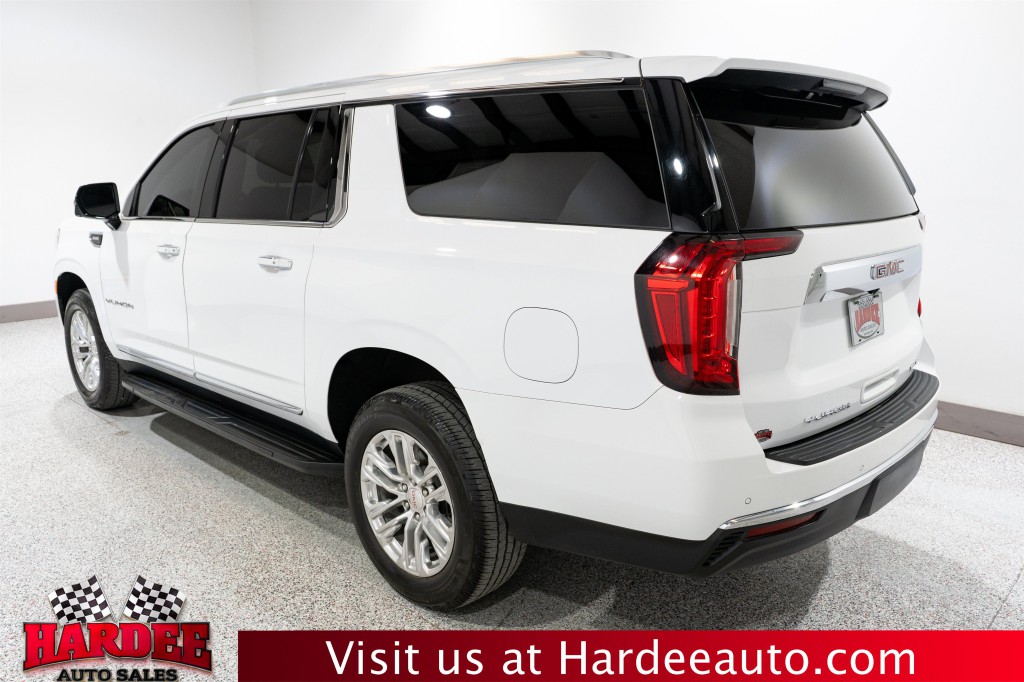2022 GMC Yukon Image 3