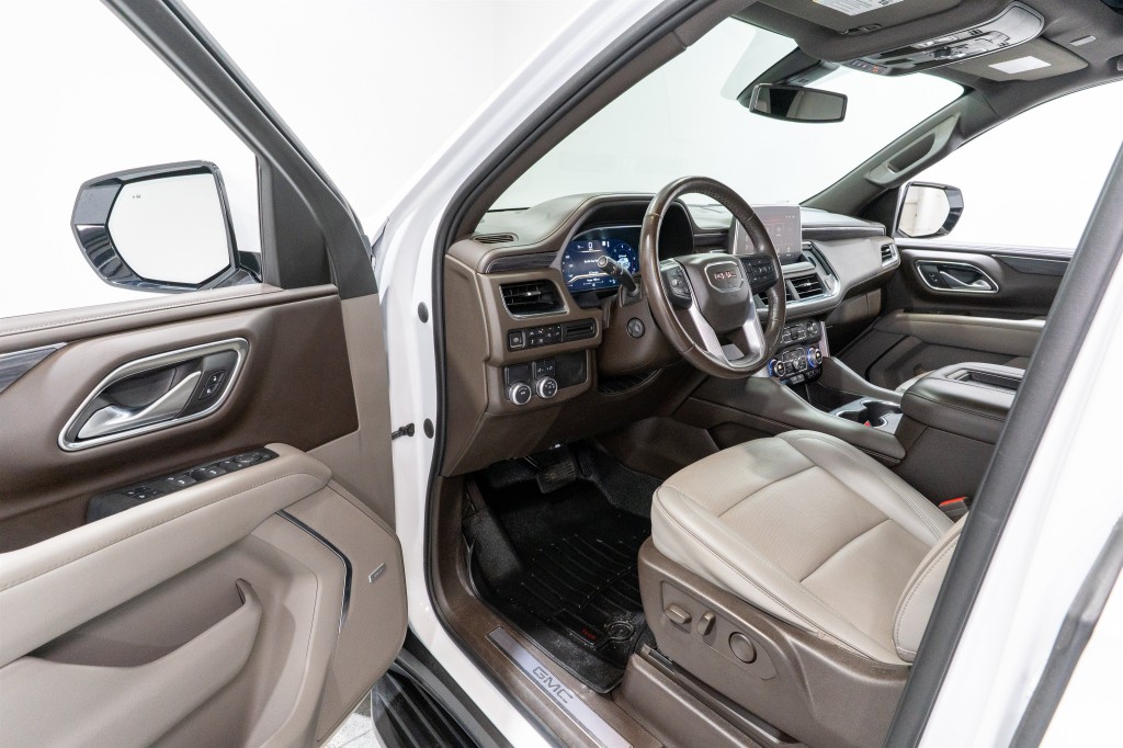 2022 GMC Yukon Image 12