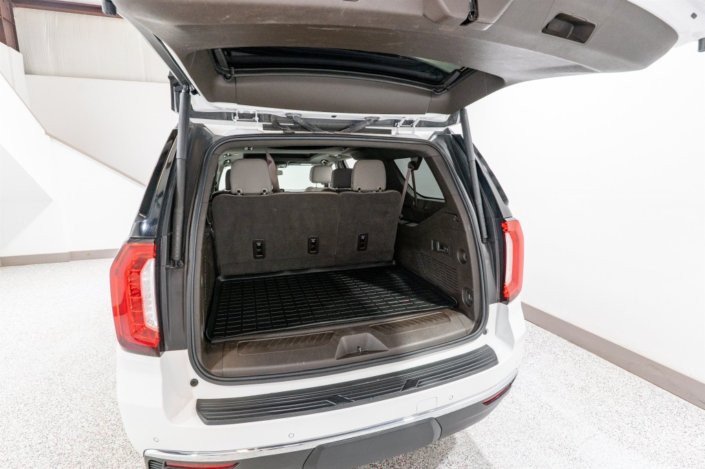 2022 GMC Yukon Image 35