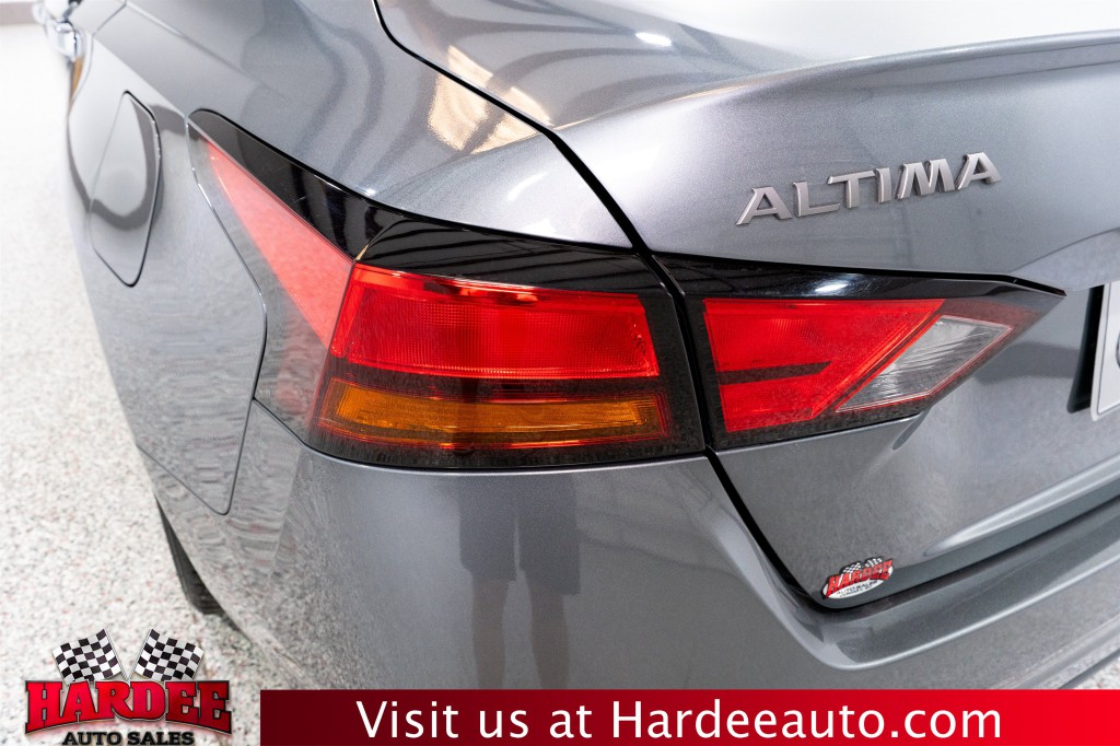 2024 Nissan Altima Image 9