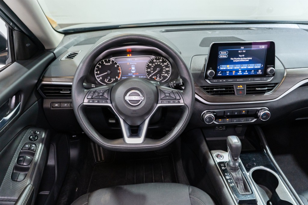 2024 Nissan Altima Image 11