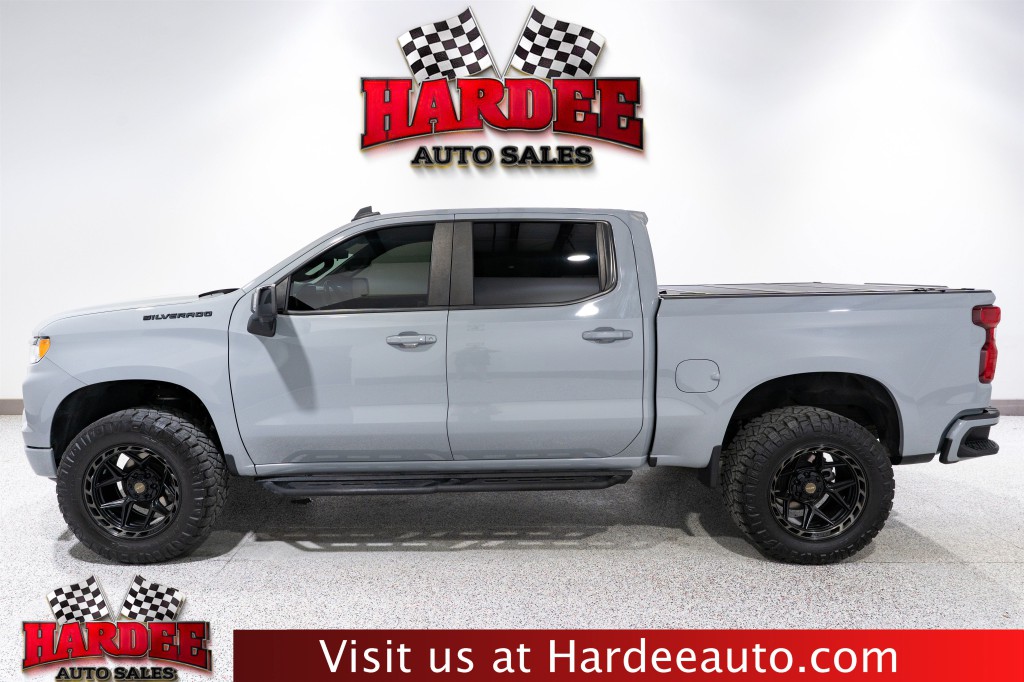 2024 Chevrolet Silverado 1500 Image 1