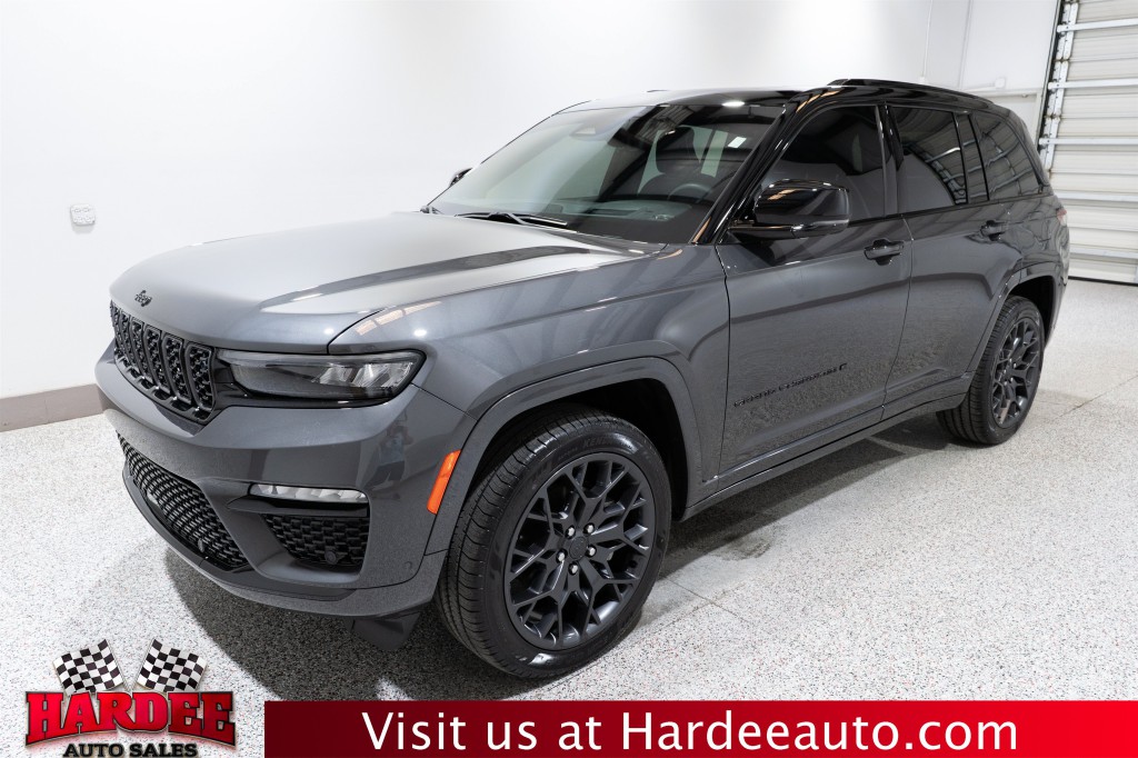 2025 Jeep Grand Cherokee Image 2