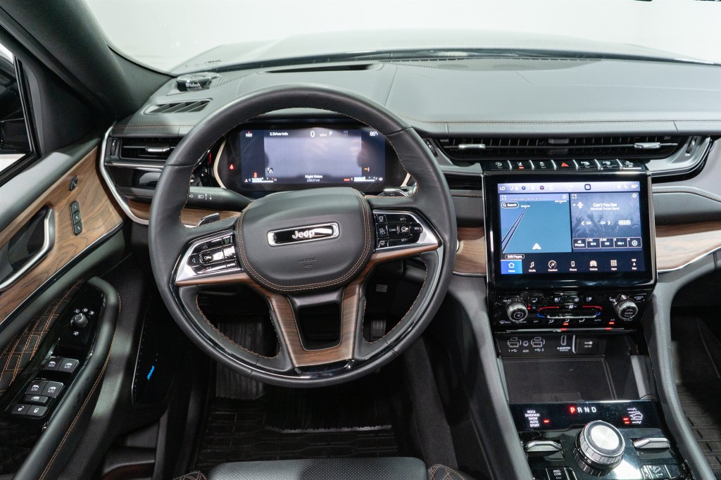 2025 Jeep Grand Cherokee Image 11