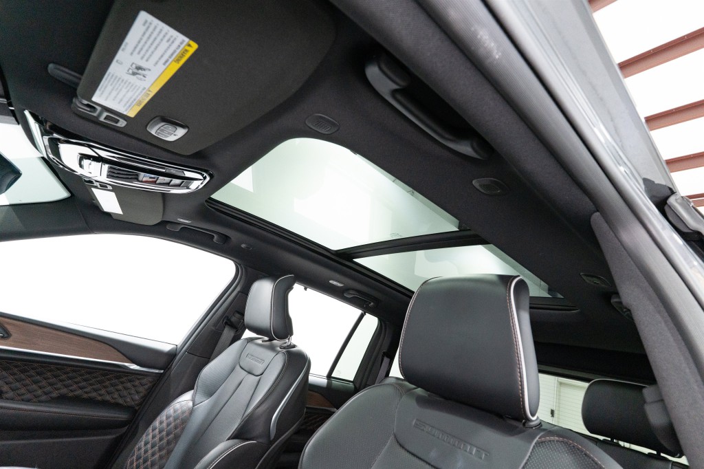 2025 Jeep Grand Cherokee Image 17