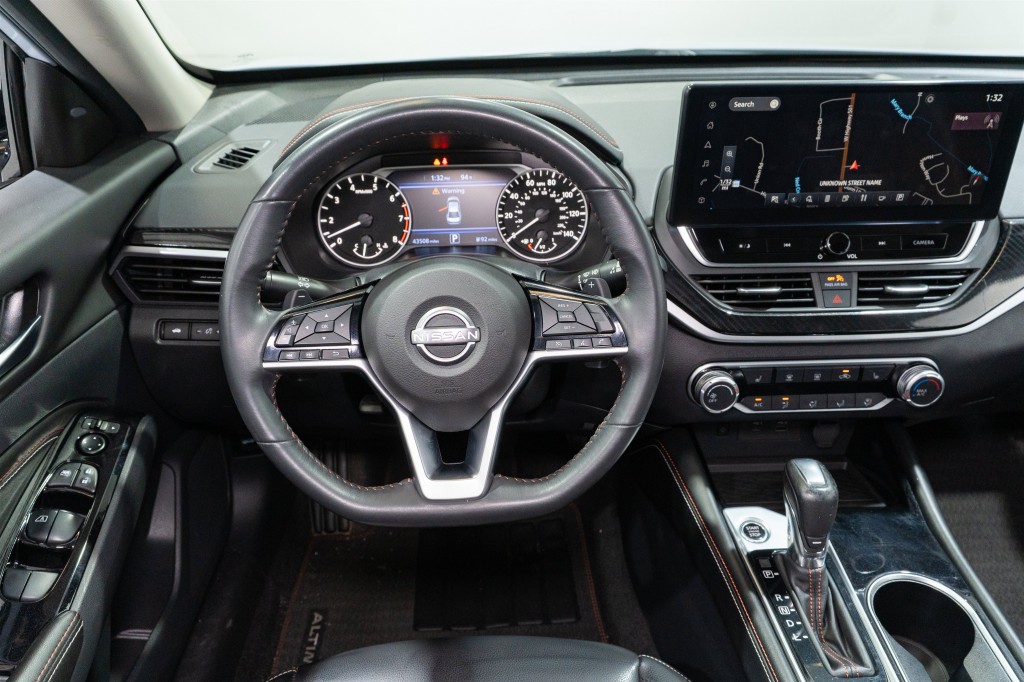 2023 Nissan Altima Image 11