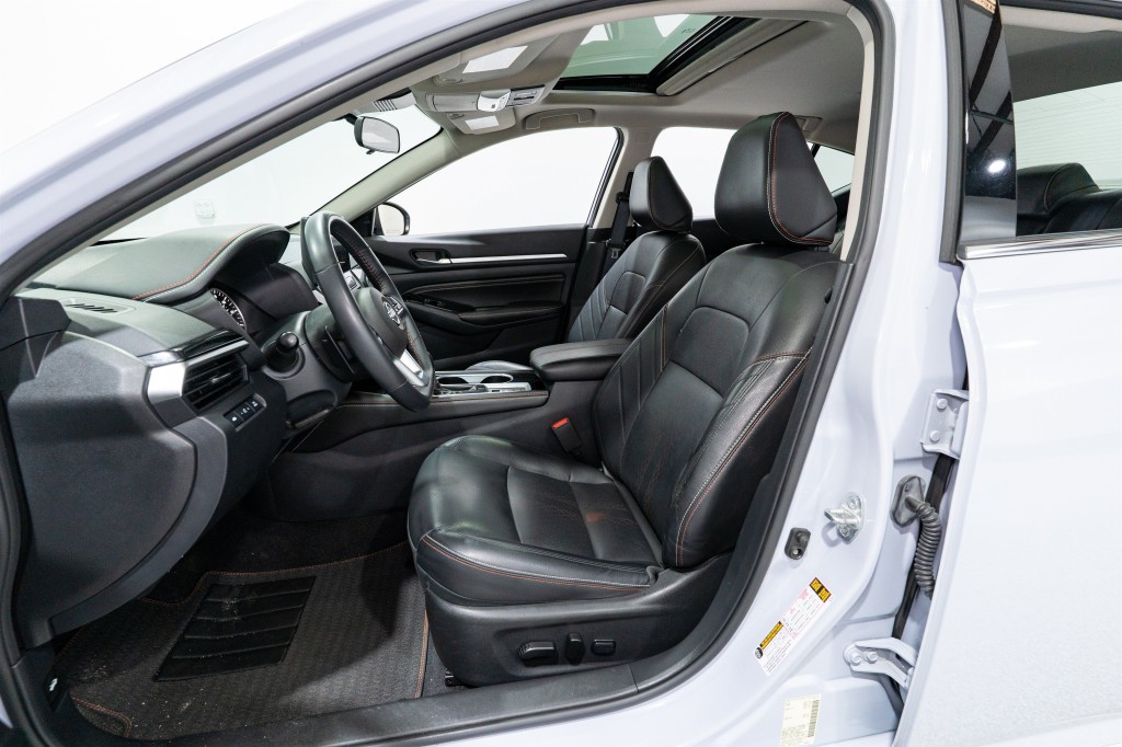 2023 Nissan Altima Image 15