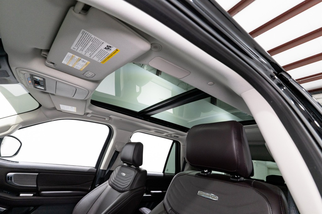 2025 Ford Expedition Image 17