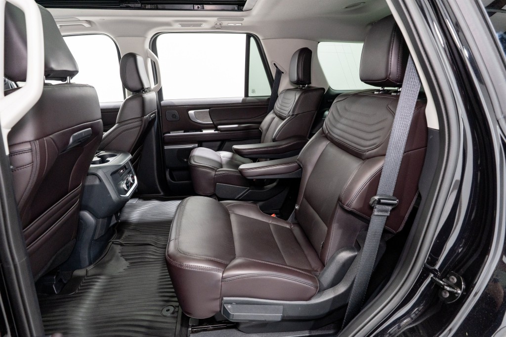 2025 Ford Expedition Image 32