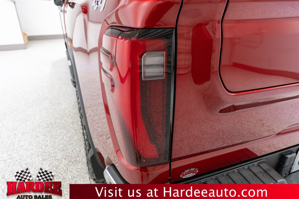 2025 GMC Sierra 2500 Image 9