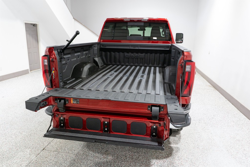 2025 GMC Sierra 2500 Image 11