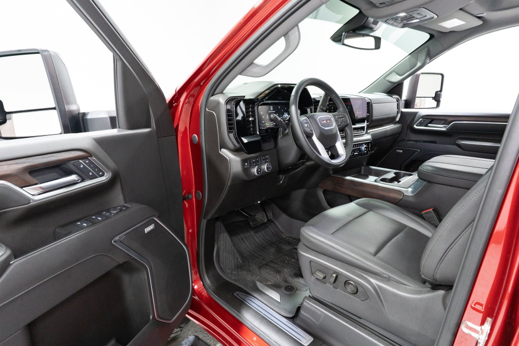 2025 GMC Sierra 2500 Image 13