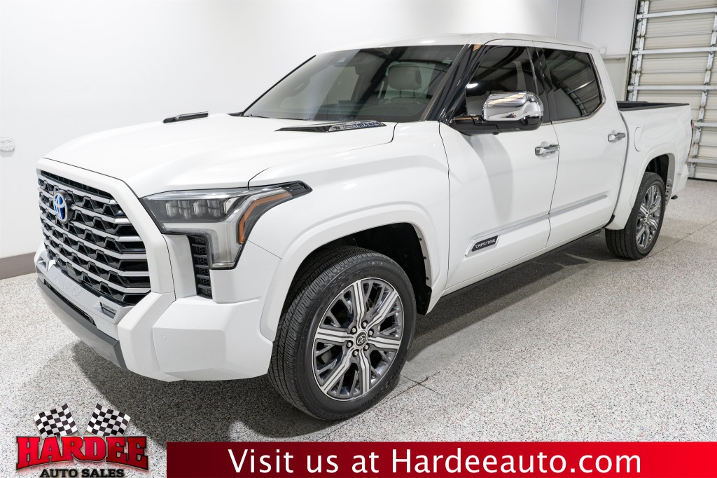 2023 Toyota Tundra Image 2