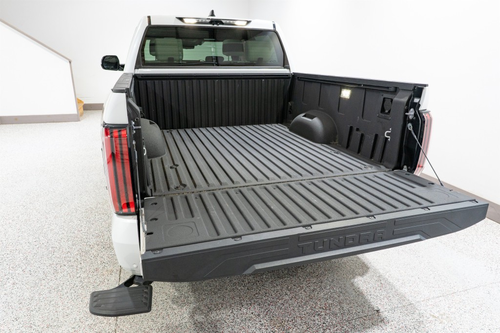 2023 Toyota Tundra Image 11