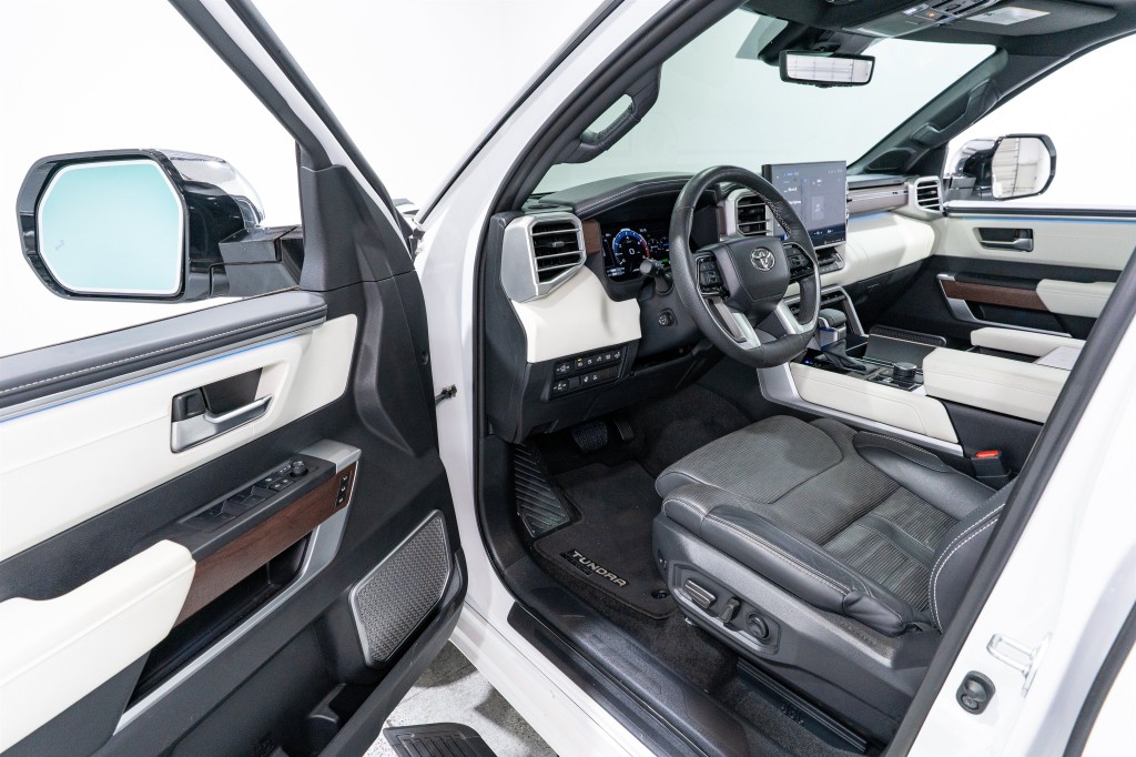 2023 Toyota Tundra Image 14