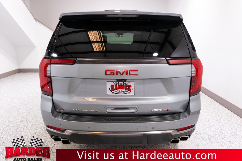 2025 GMC Yukon Image 4